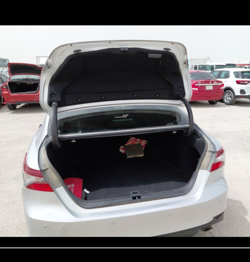 Toyota Camry LE 2023 image