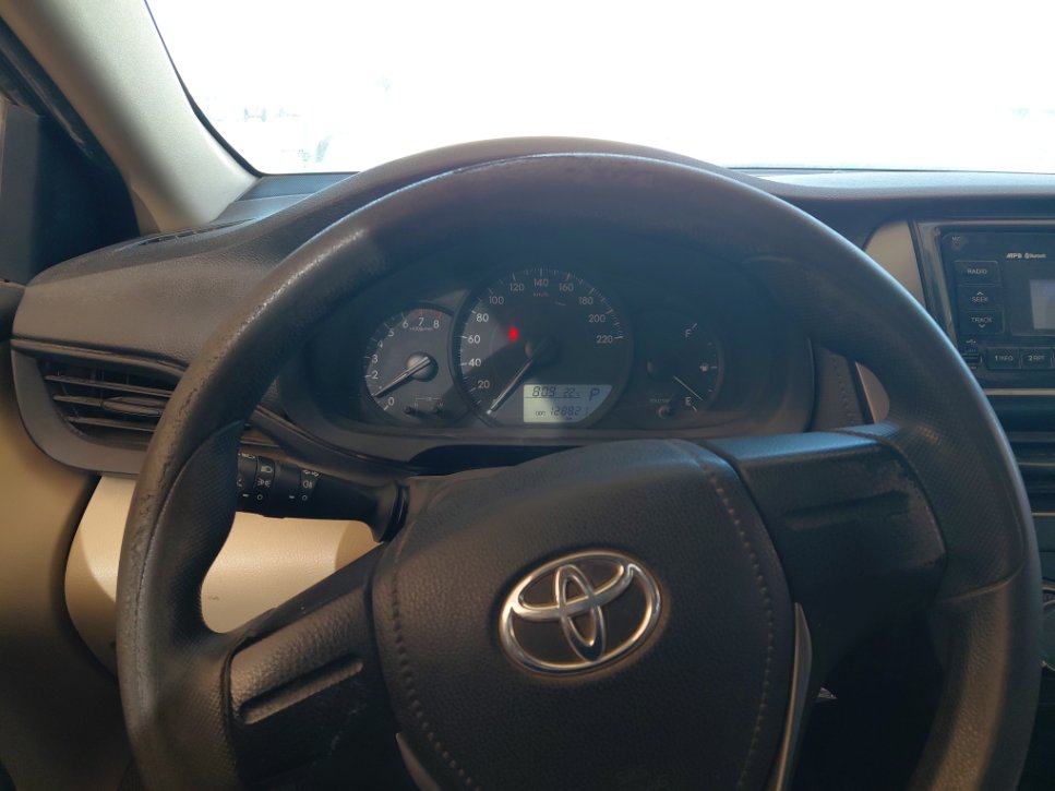 Toyota Yaris Y FLT  2021 image