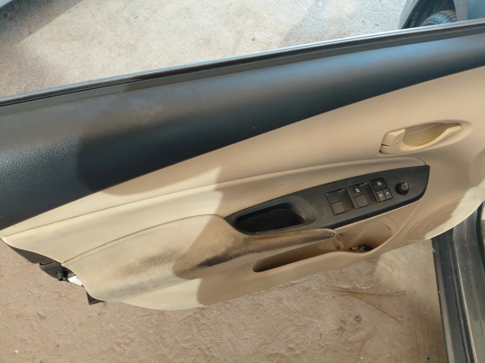 Toyota Yaris Y FLT  2021 image