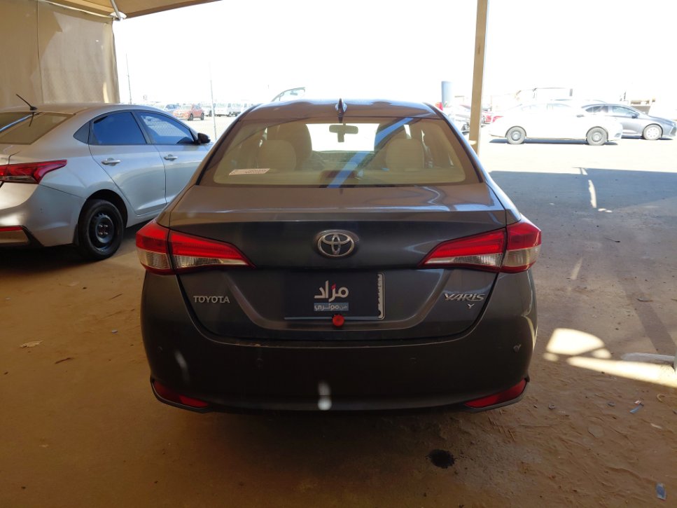 Toyota Yaris Y FLT  2021 image