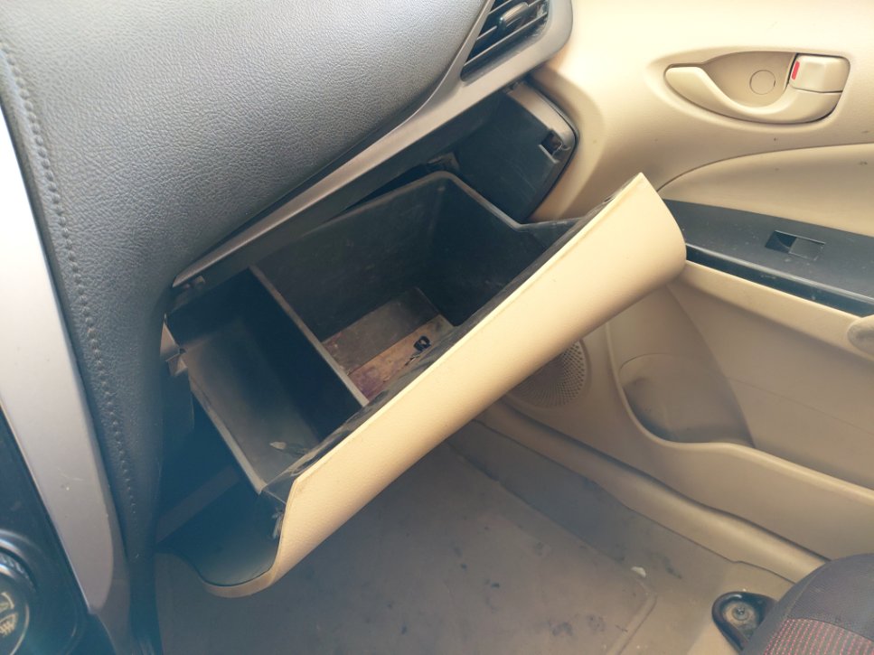Toyota Yaris اساسي 2018 image