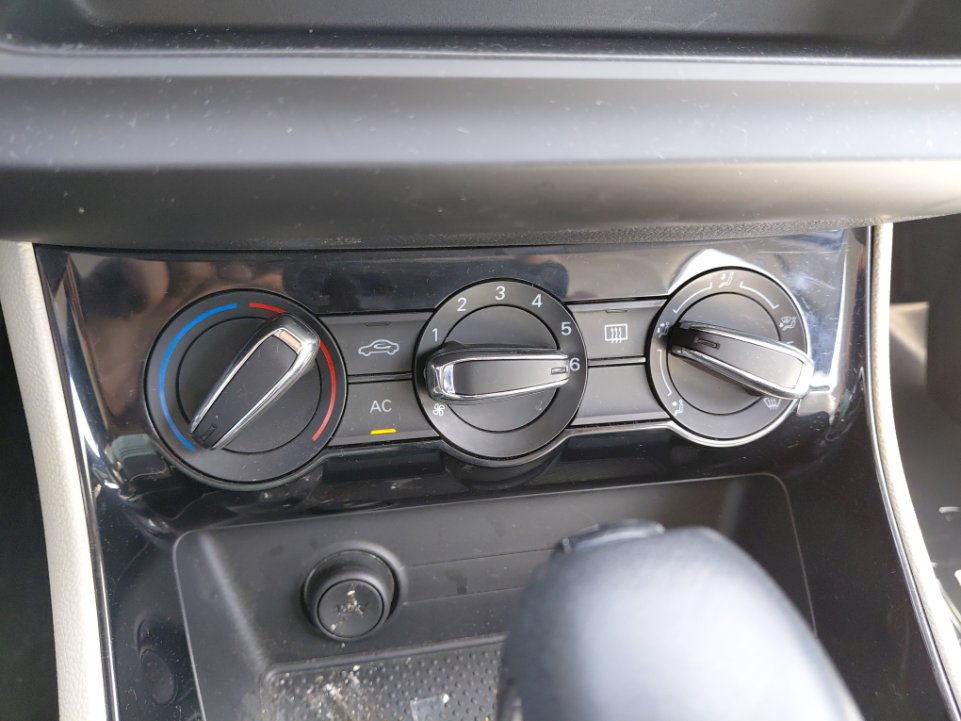 إم جي 5 عادي 2023 image