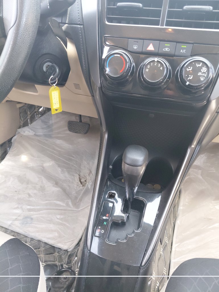 Toyota Yaris Y FLT 2022 image