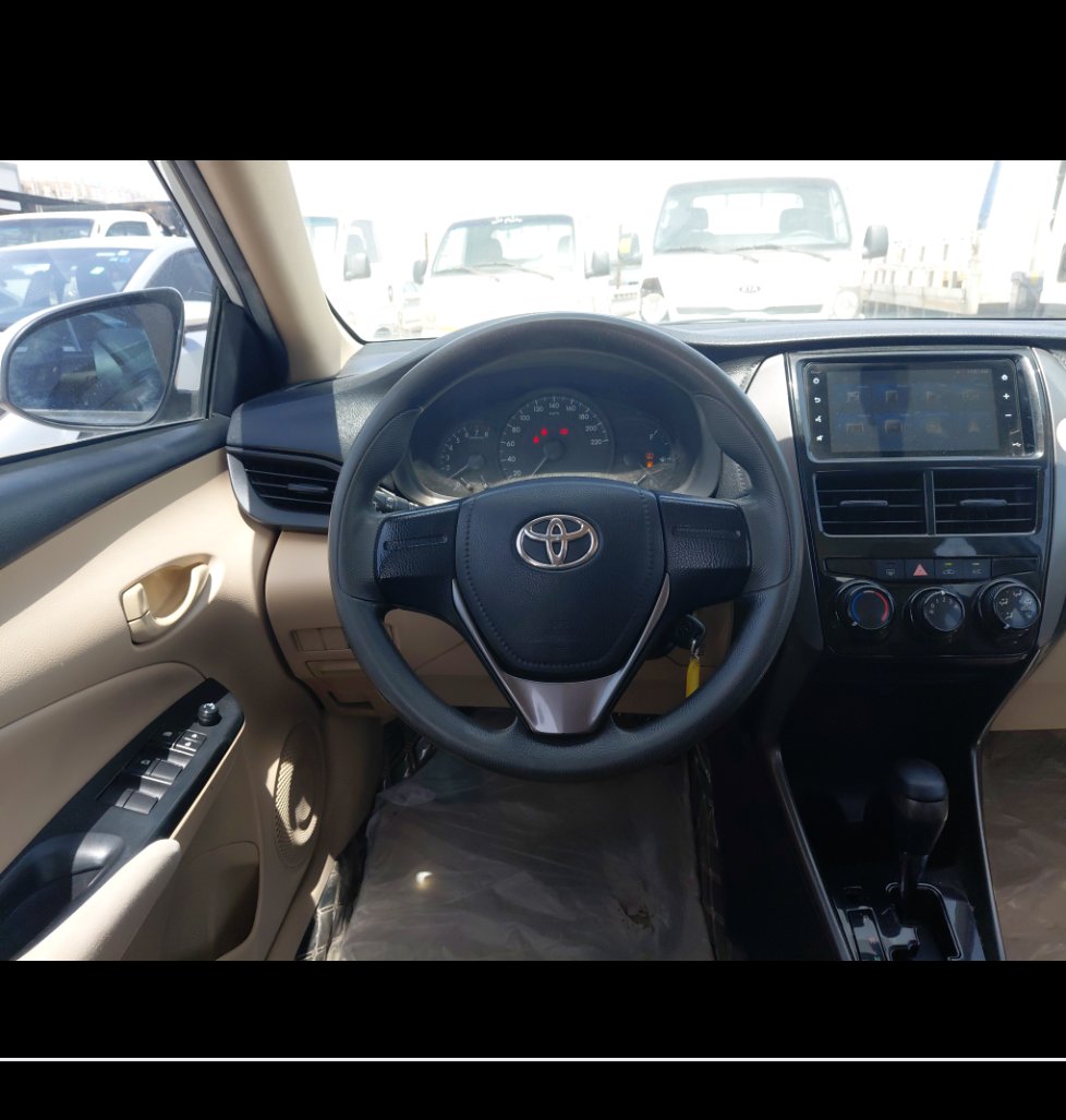 Toyota Yaris Y FLT 2022 image