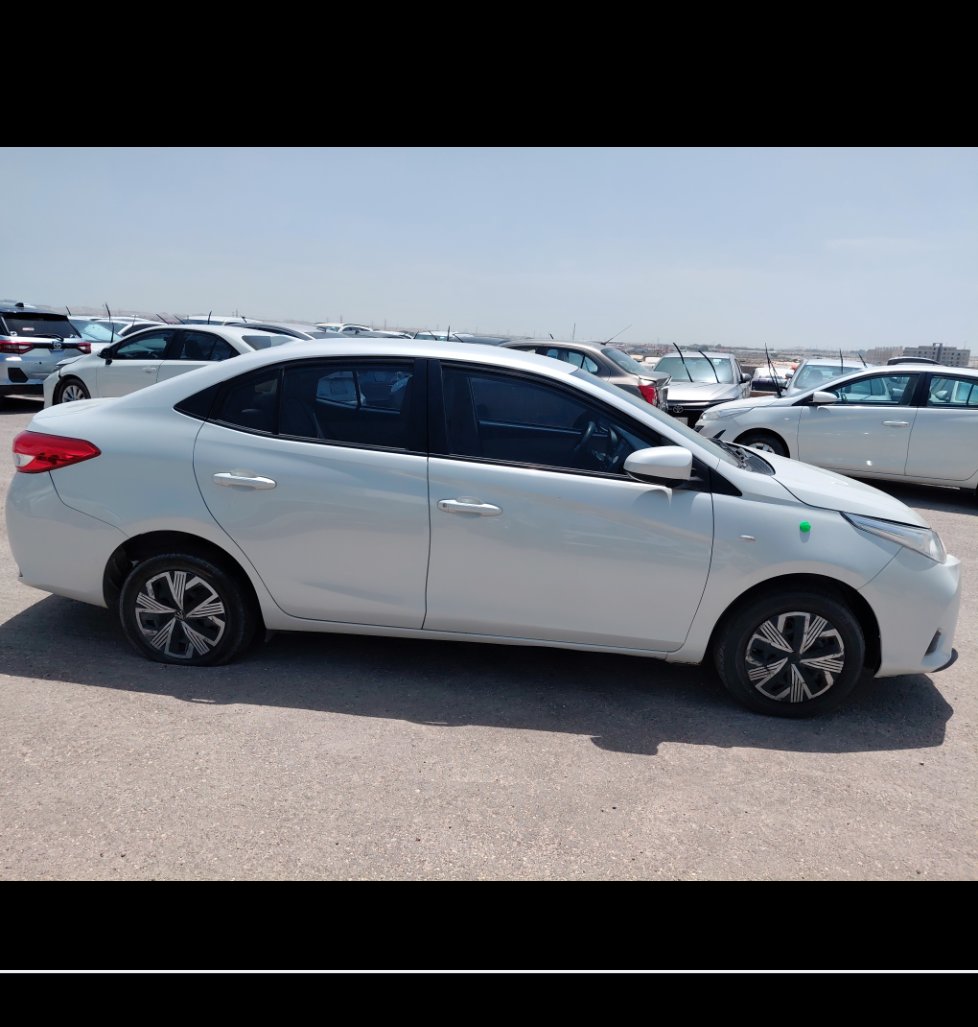 Toyota Yaris Y FLT 2022 image
