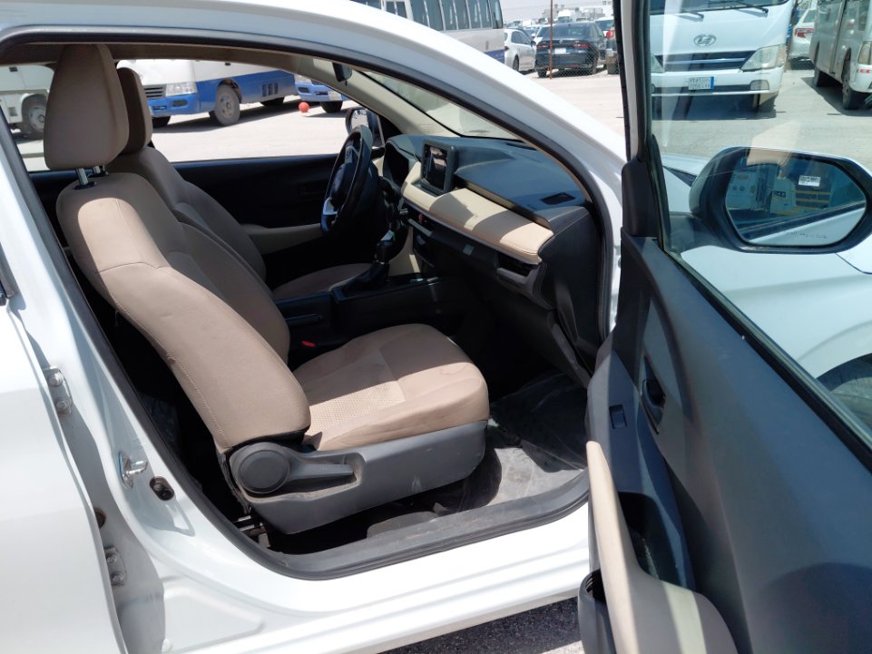 Toyota Yaris Y 2024 image
