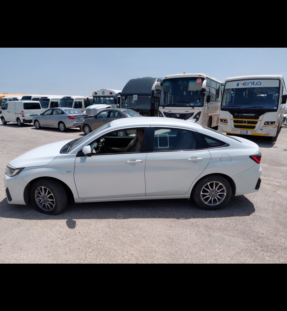 Toyota Yaris Y 2024 image