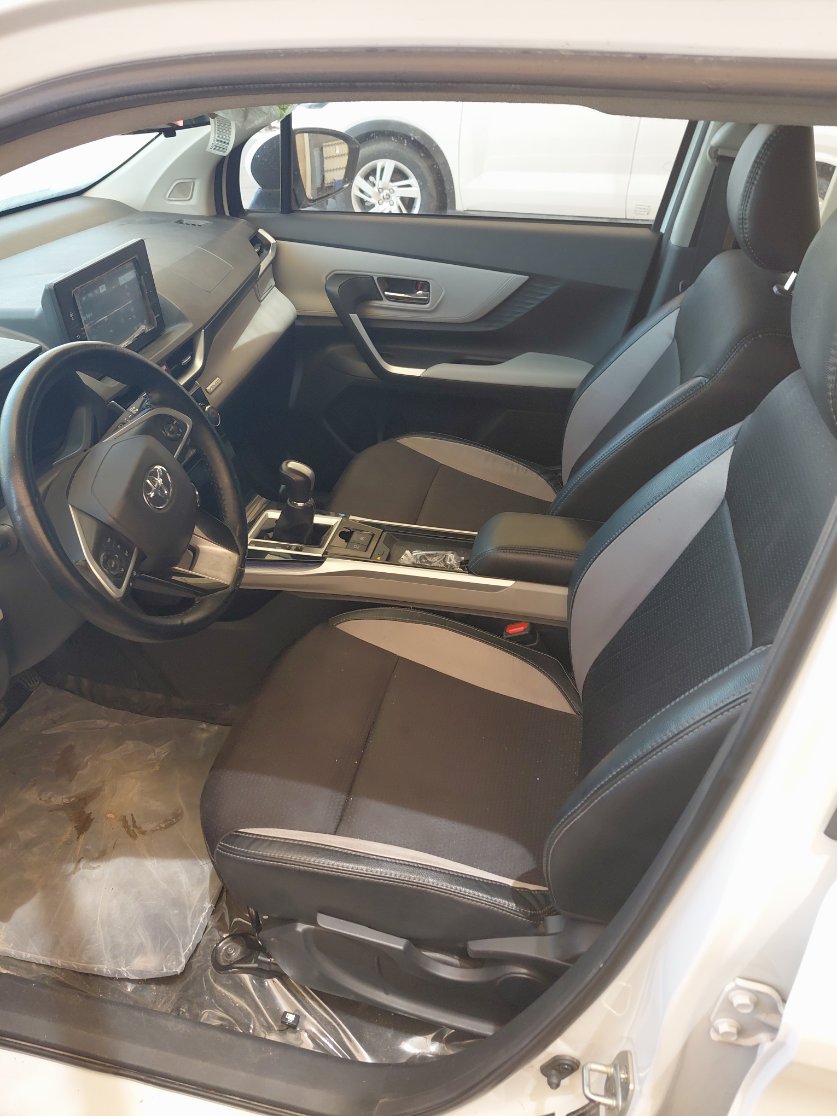Toyota VELOZ GLX 2024 image
