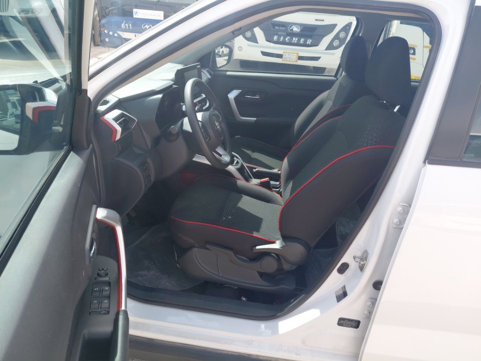 Toyota RAIZE XLE 2024 image