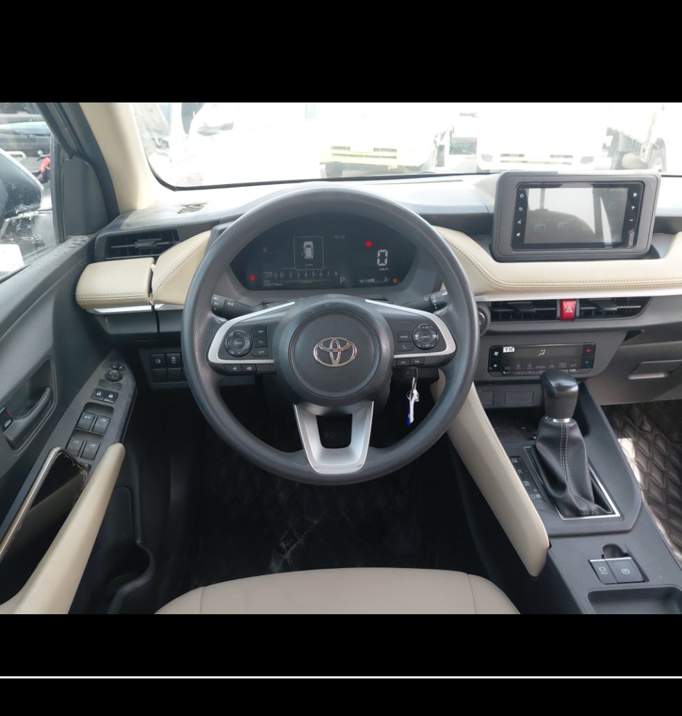 Toyota Yaris Y PLUS 2023 image
