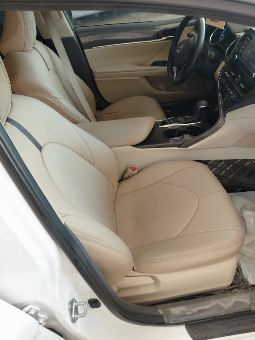 تويوتا كامري GLE HEV  2023 image