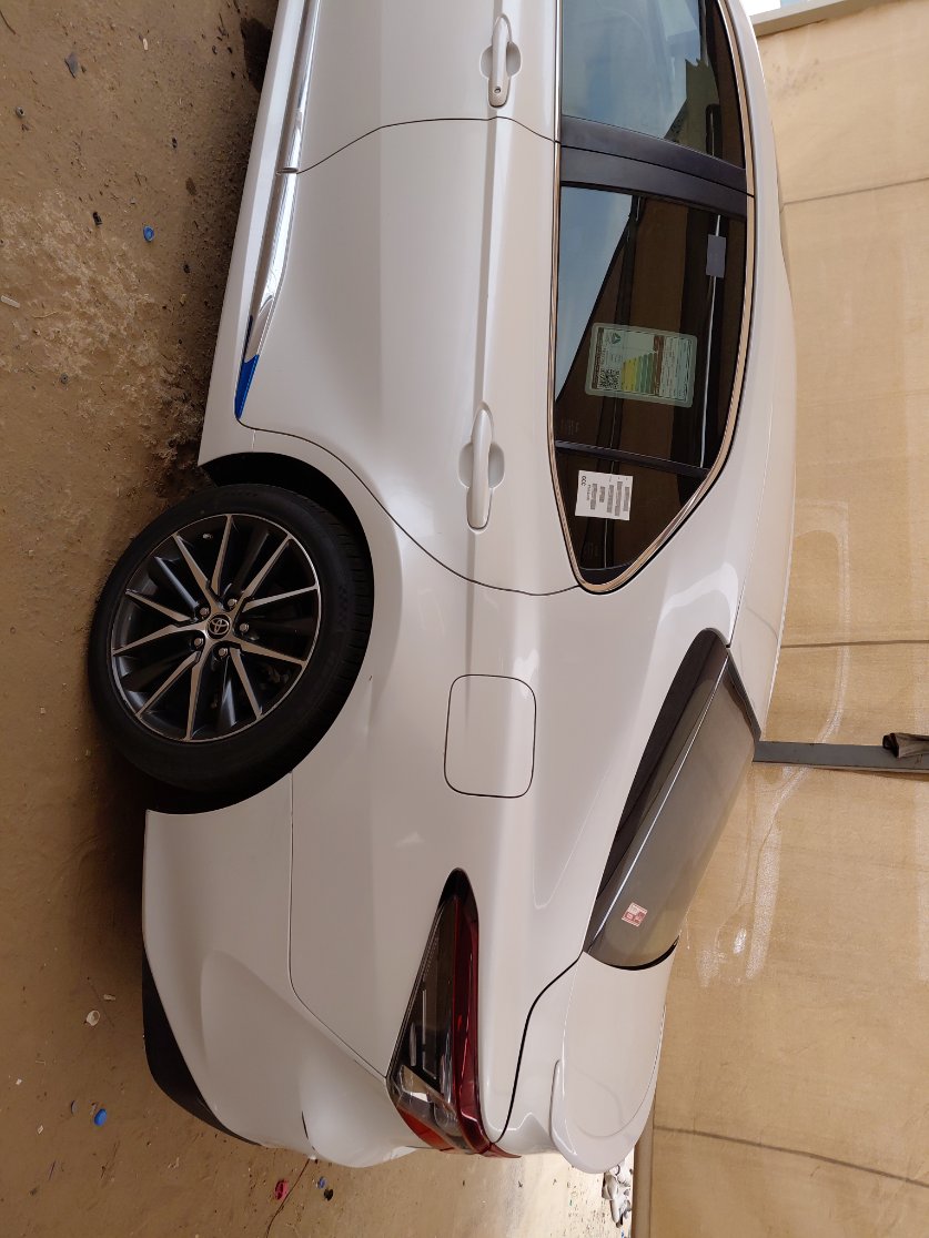 تويوتا كامري GLE HEV  2023 image