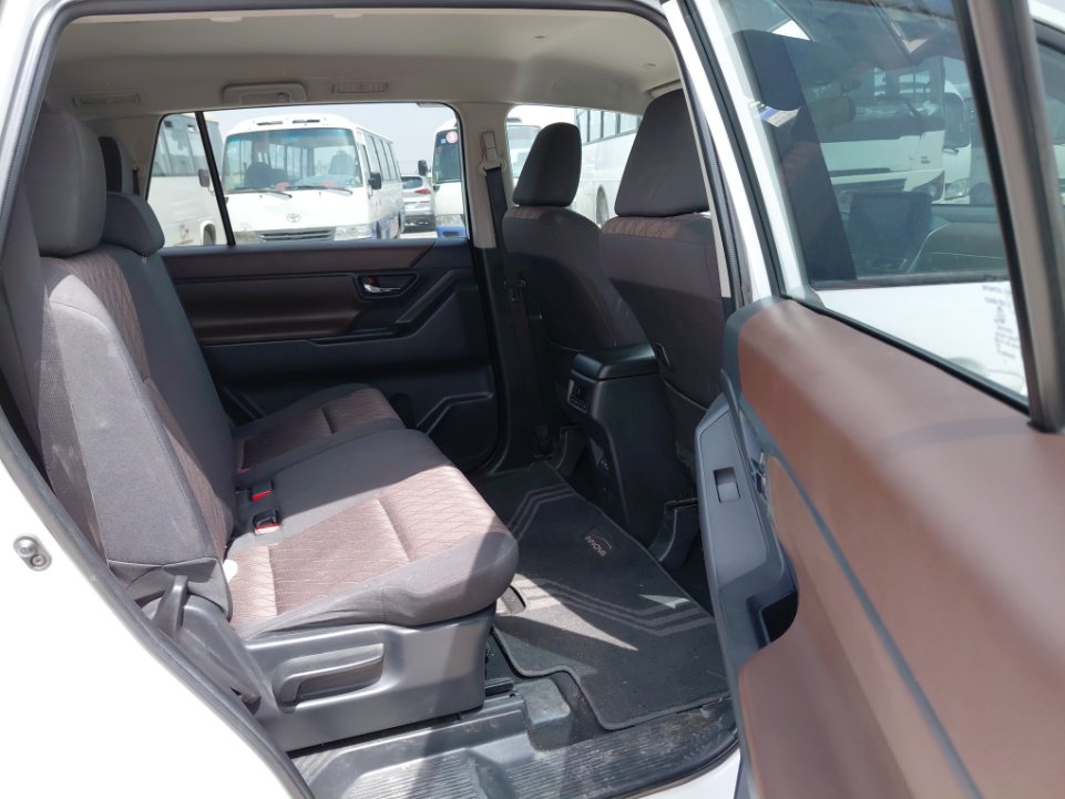 Toyota Innova GL 2024 image