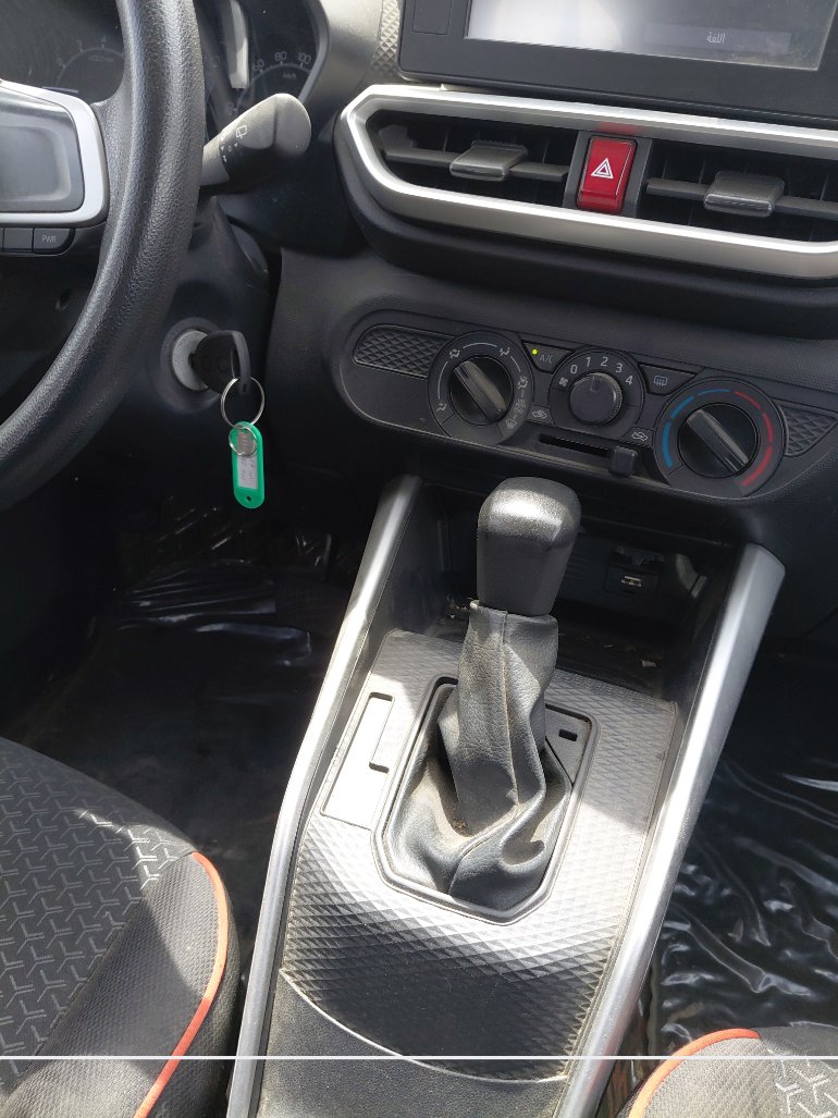 Toyota RAIZE XLE 2024 image