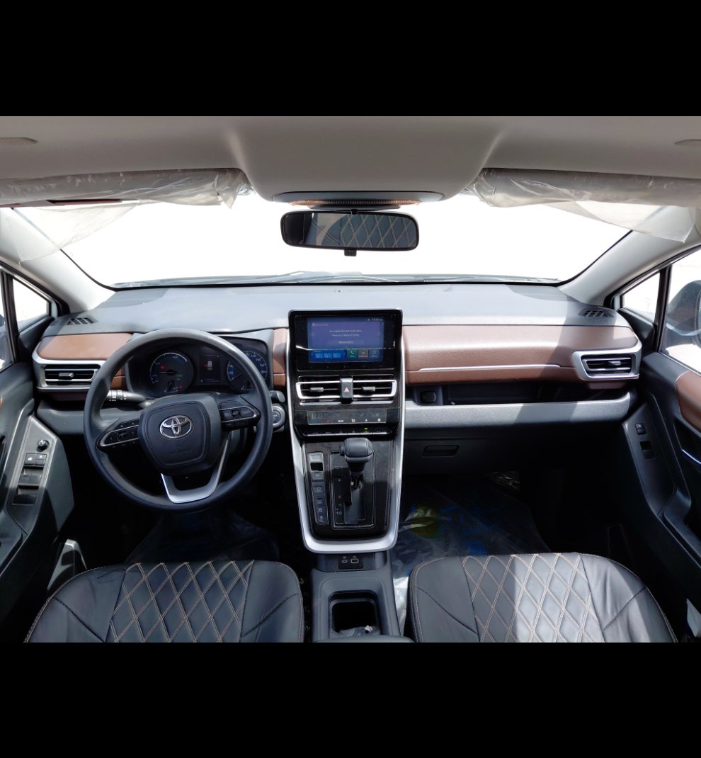 Toyota Innova GLE HEV  2024 image