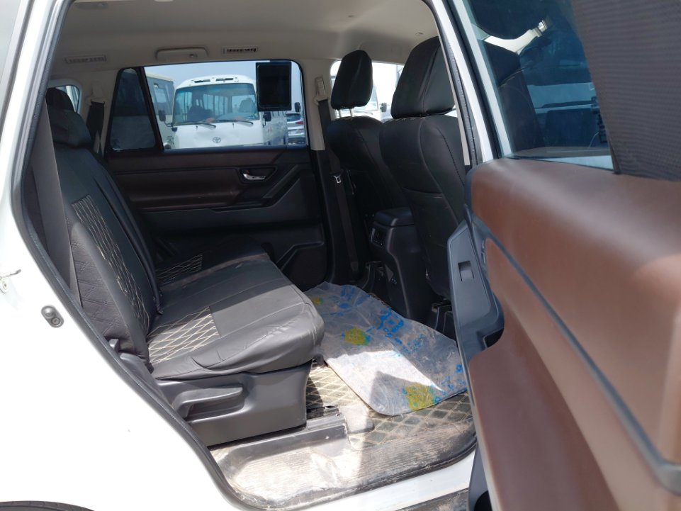 Toyota Innova GLE HEV  2024 image