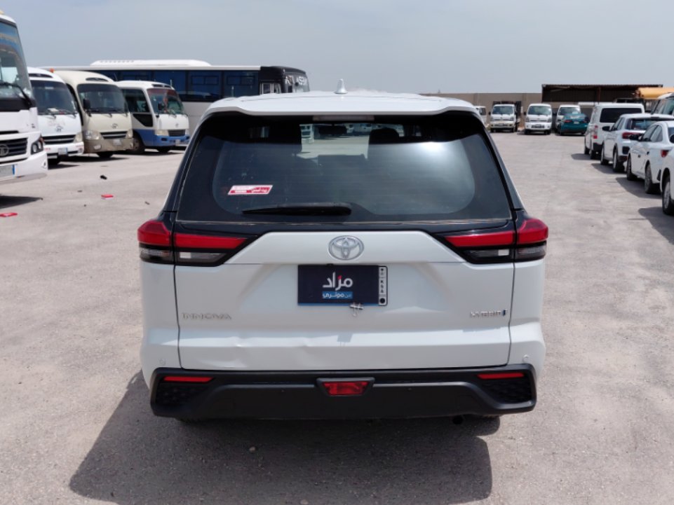 Toyota Innova GLE HEV  2024 image