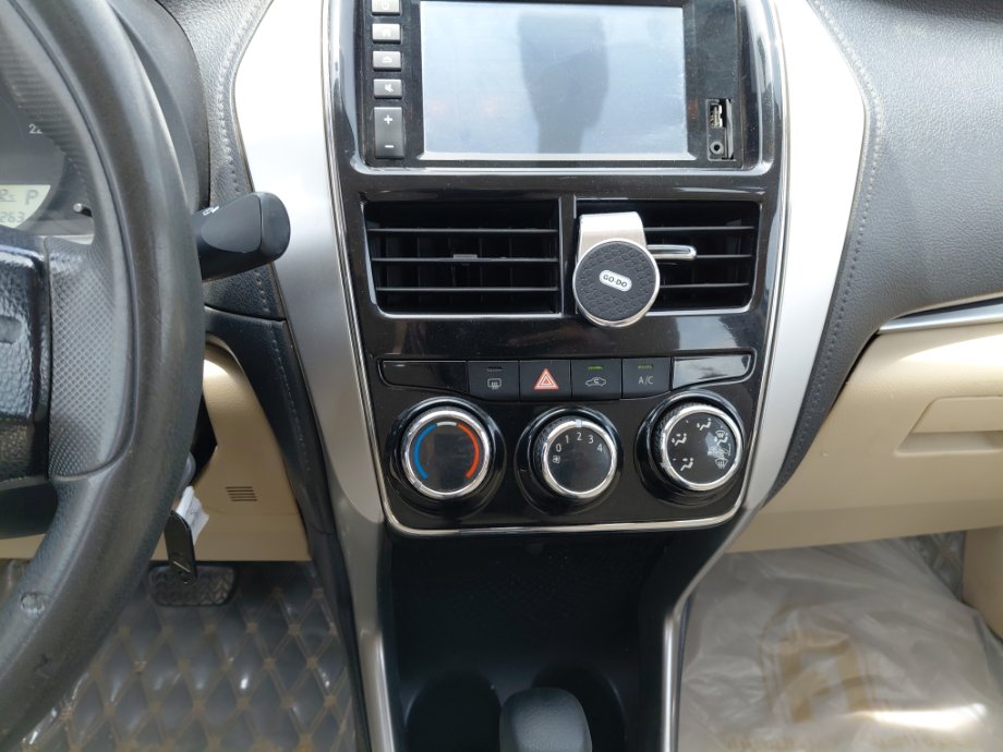 Toyota Yaris Y 2020 image