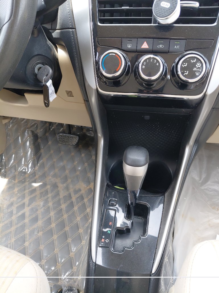 Toyota Yaris Y 2020 image