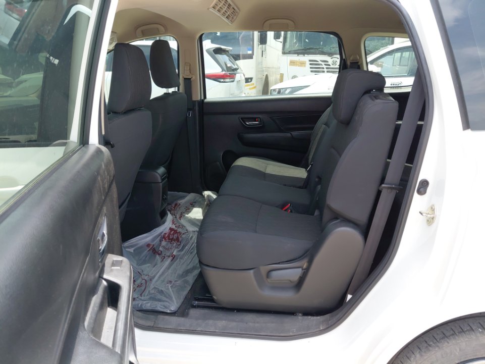 سوزوكي ارتيجا GL 2024 image