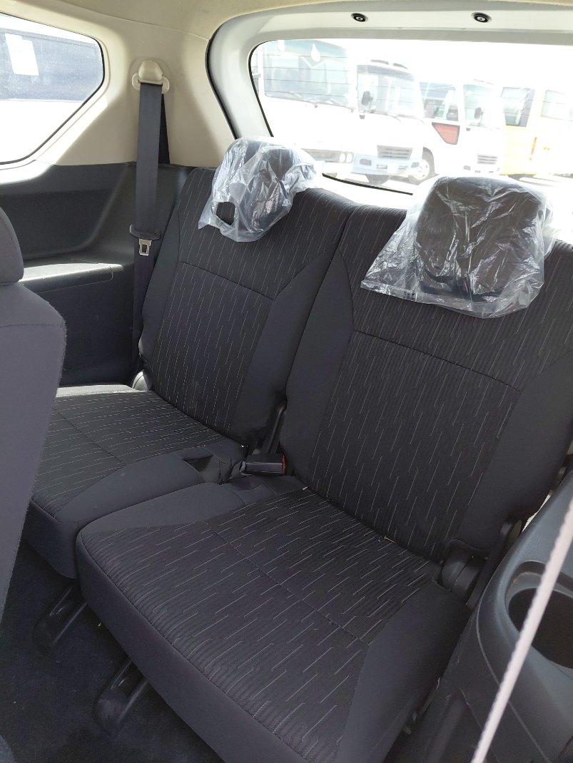 سوزوكي ارتيجا GL 2024 image