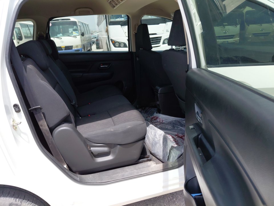 سوزوكي ارتيجا GL 2024 image