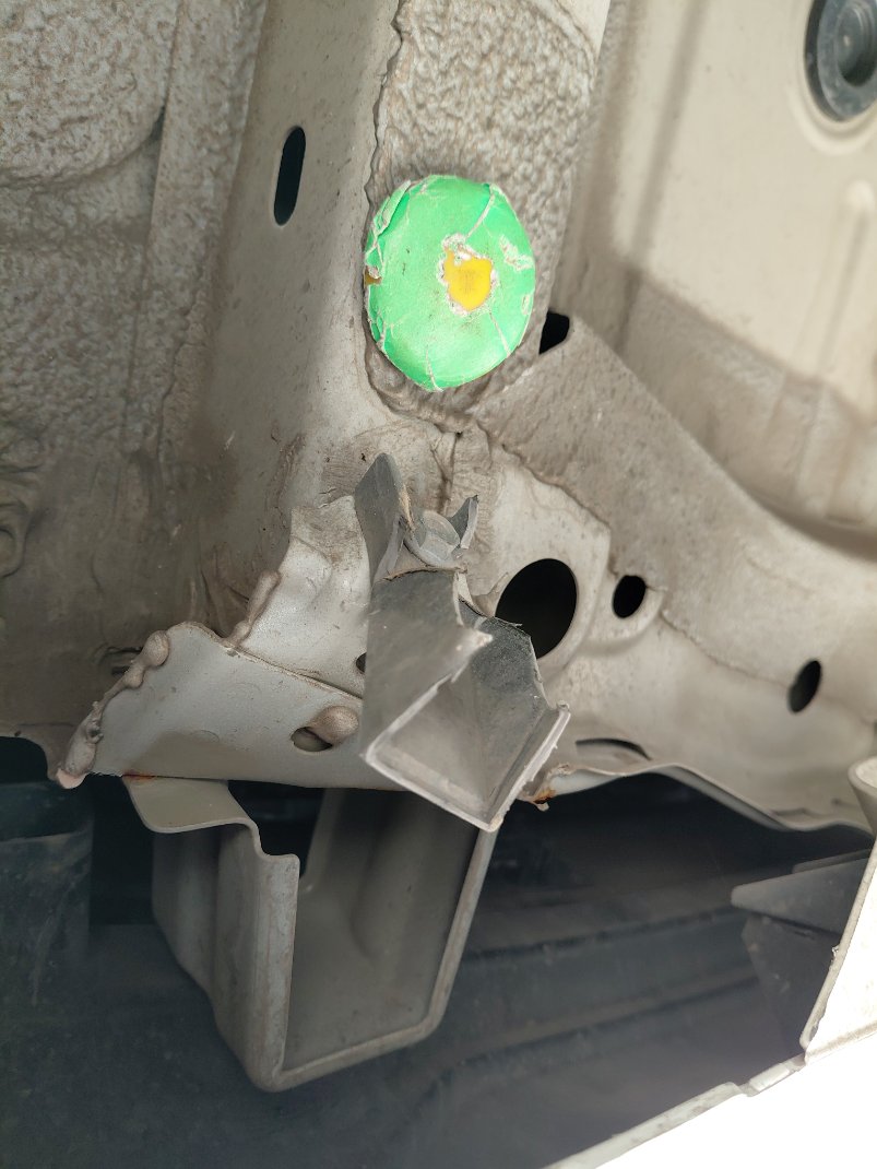 سوزوكي ارتيجا GL 2024 image