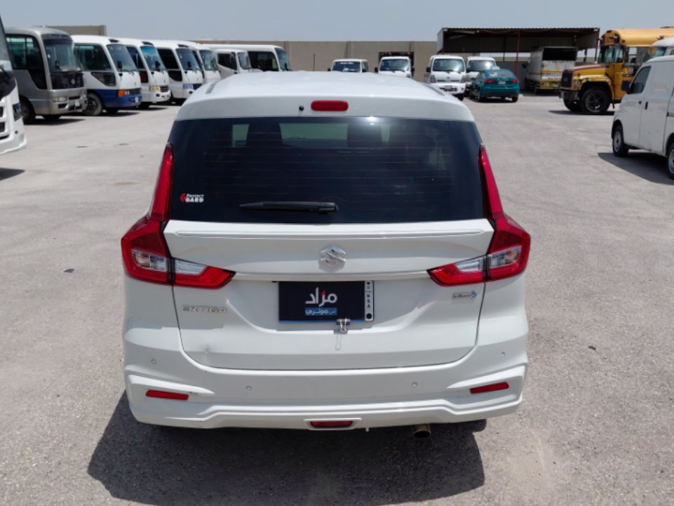 سوزوكي ارتيجا GL 2024 image