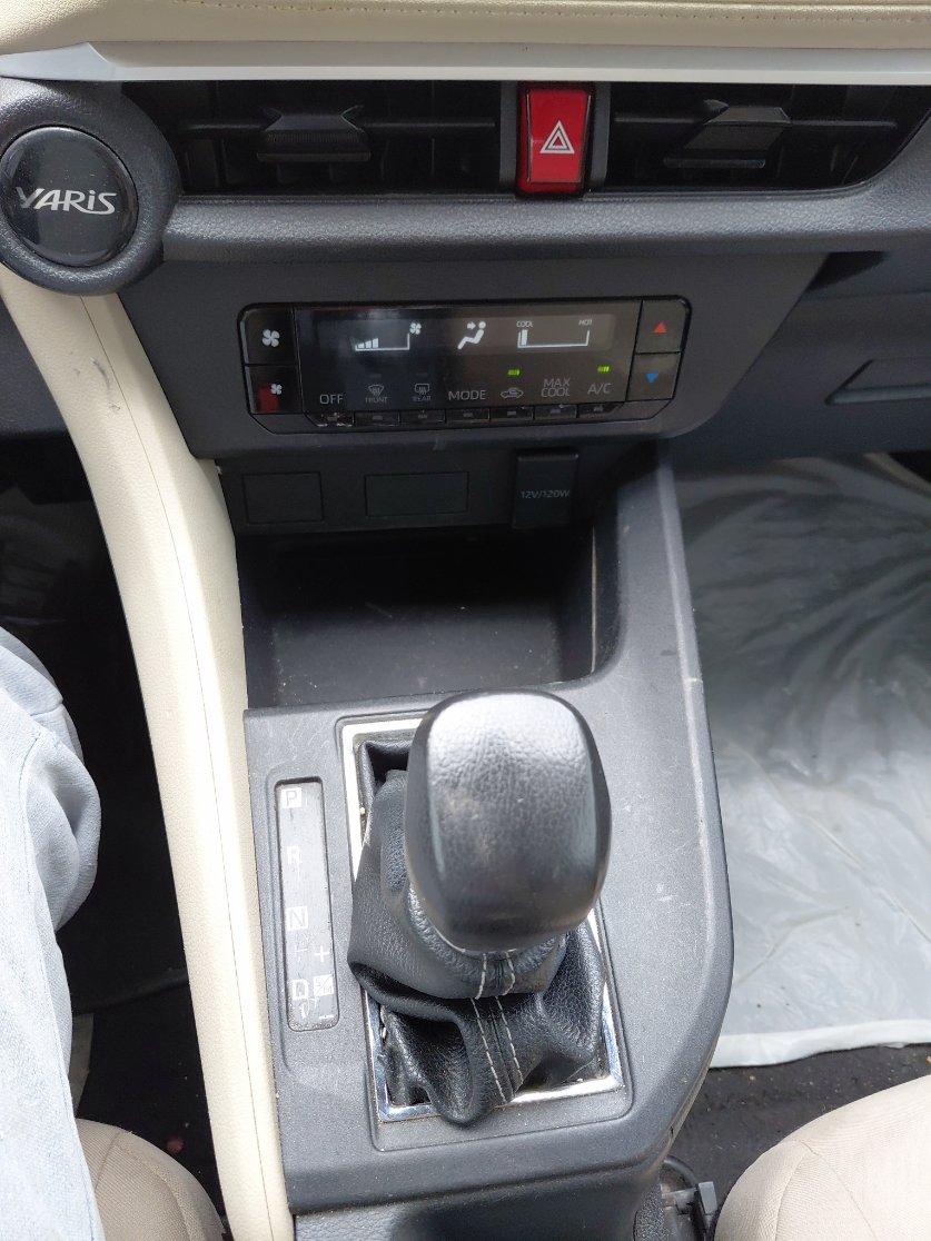 Toyota Yaris Y 2023 image