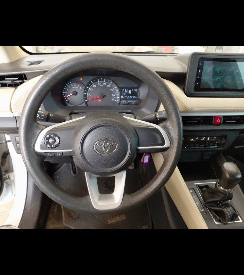 Toyota Yaris Y 2023 image