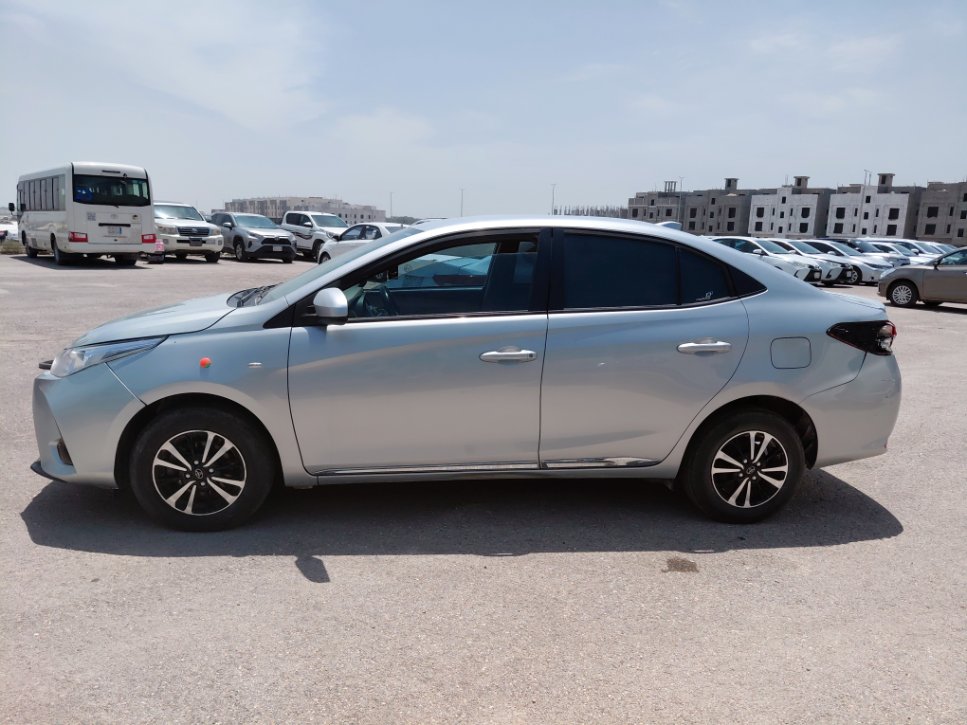 Toyota Yaris Y PLUS 2021 image