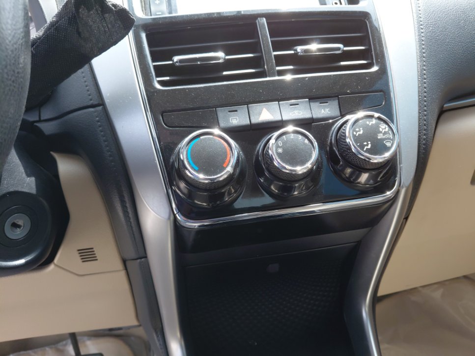 Toyota Yaris Y PLUS 2020 image