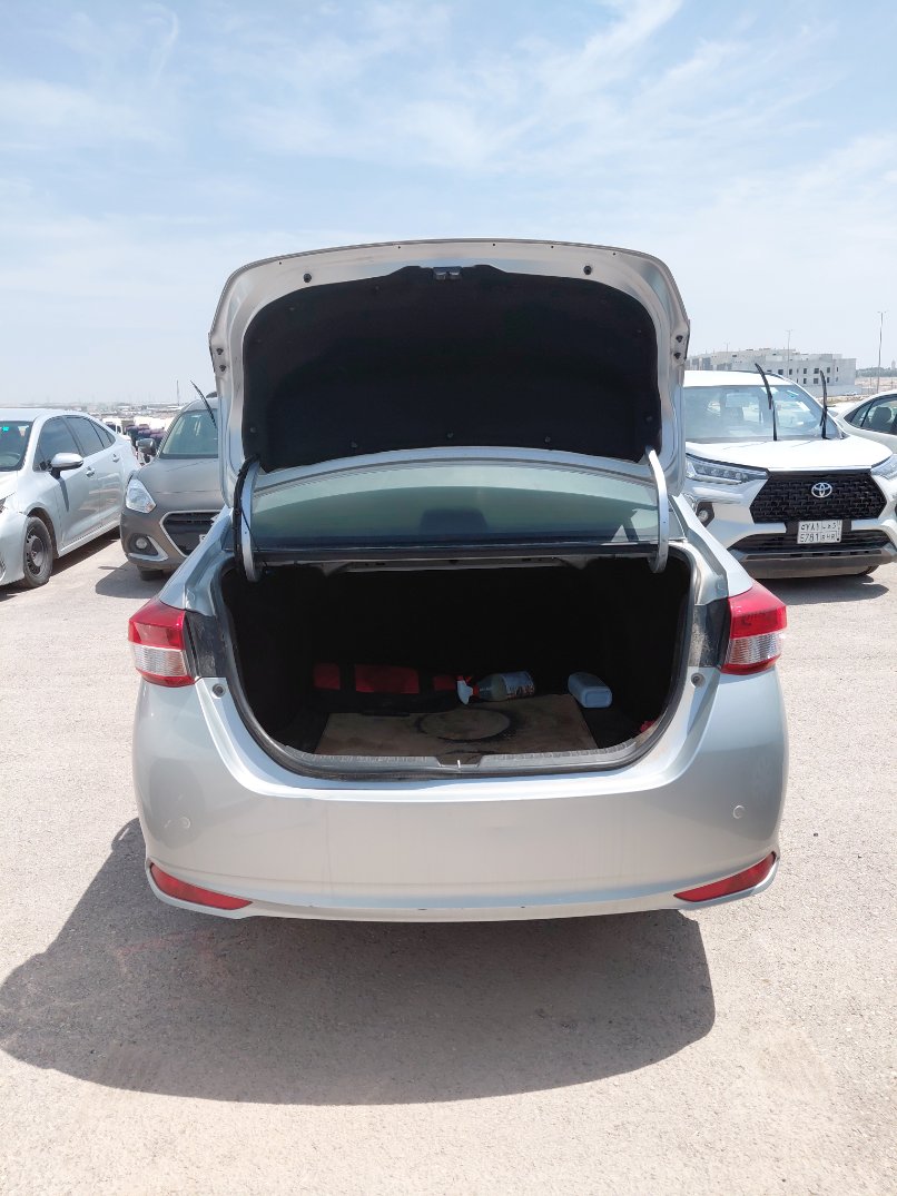 Toyota Yaris Y PLUS 2020 image