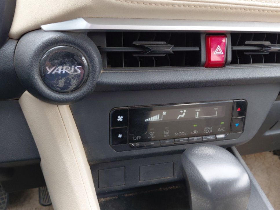 Toyota Yaris Y 2023 image