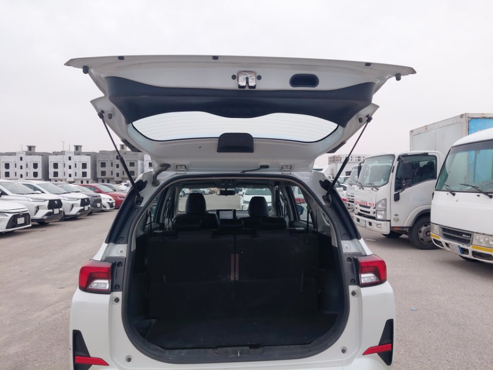 Toyota VELOZ GLX 2024 image