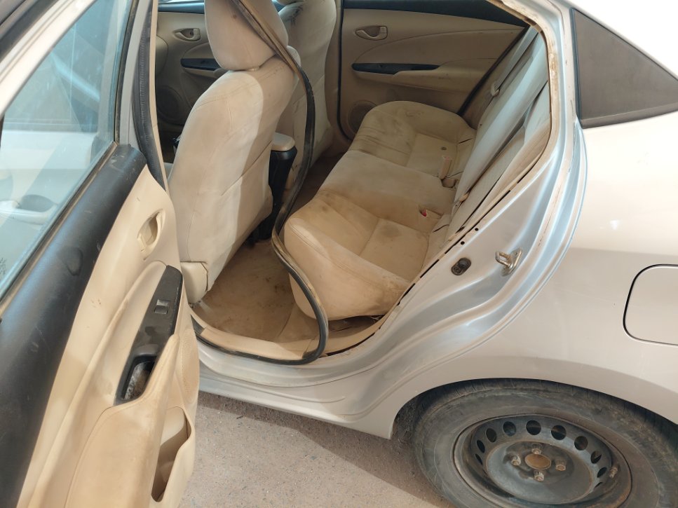 تويوتا يارس Y FLT 2020 image