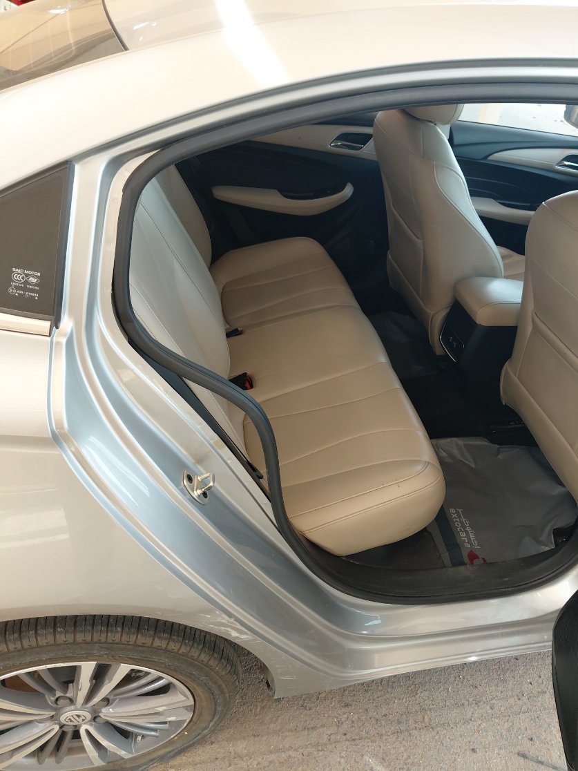 MG 5 لوكس  2022 image