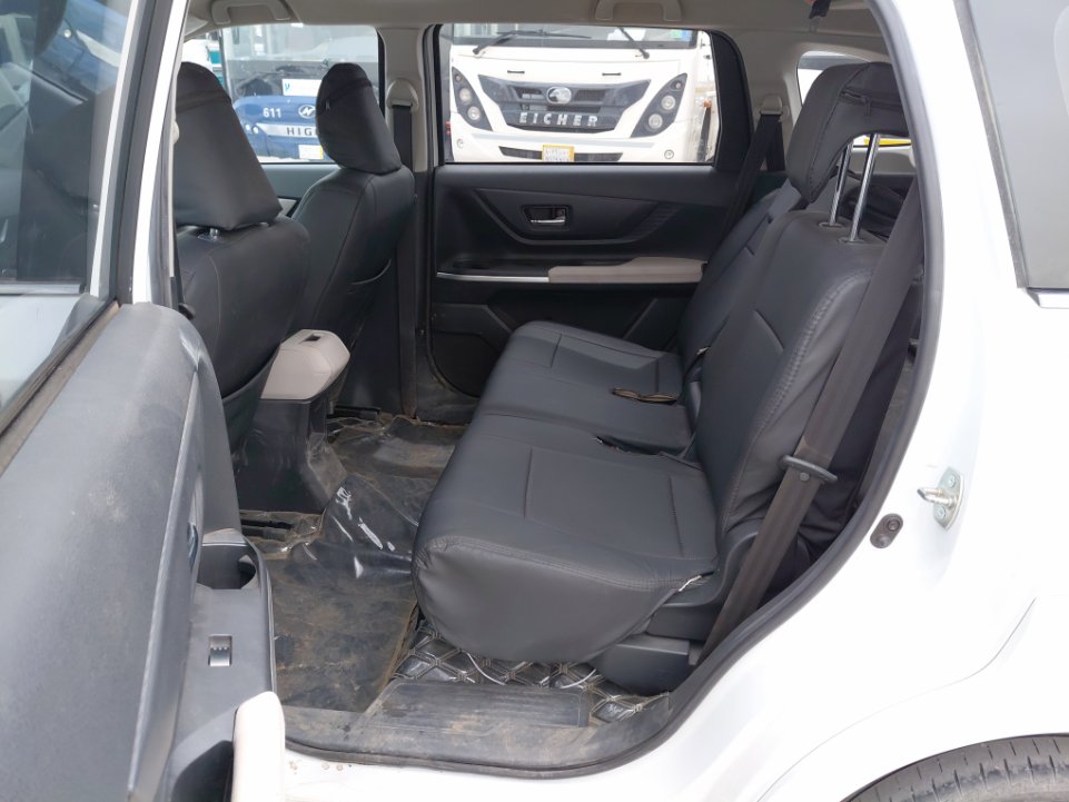 Toyota VELOZ GLX 2024 image