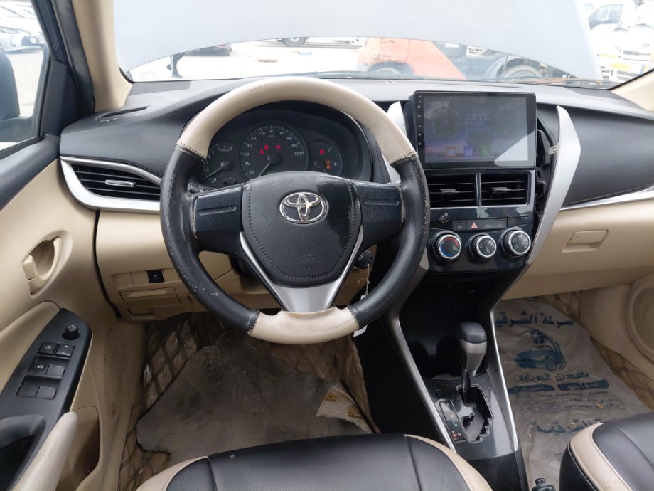 تويوتا يارس Y FLT 2020 image