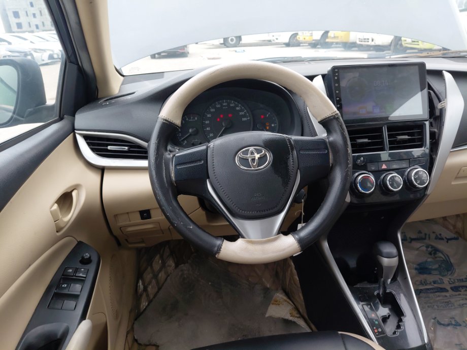 تويوتا يارس Y FLT 2020 image