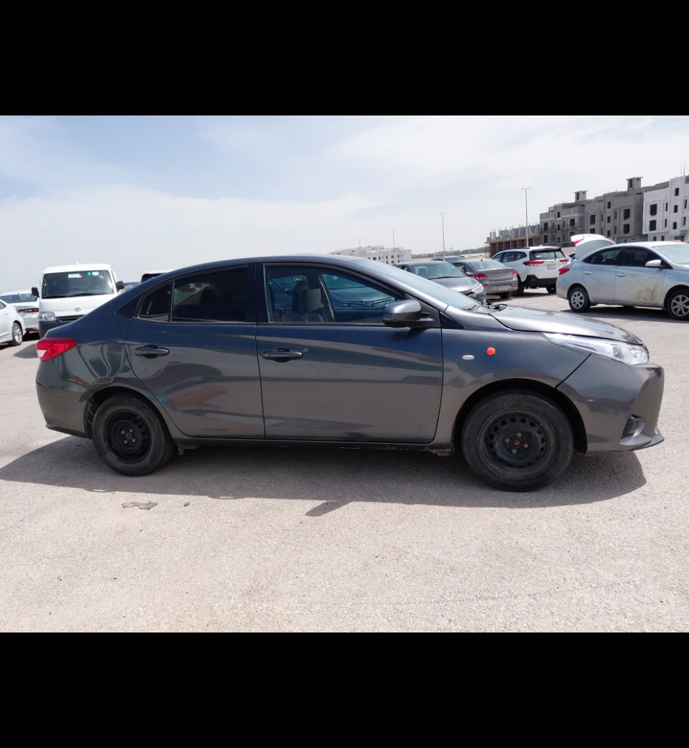 Toyota Yaris Y FLT 2021 image