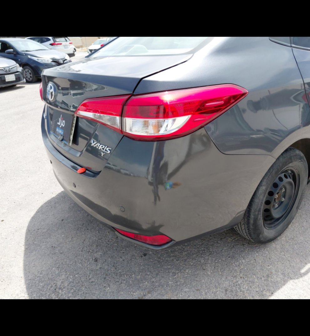 Toyota Yaris Y FLT 2021 image