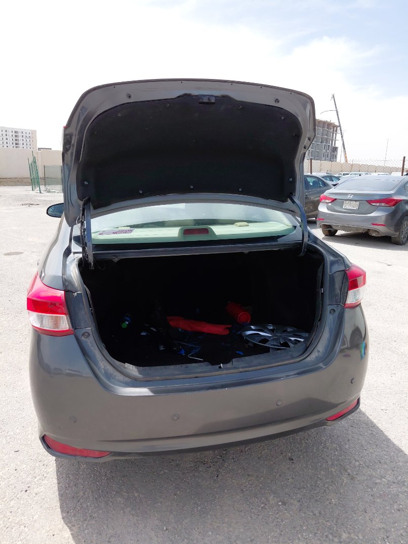 Toyota Yaris Y FLT 2021 image
