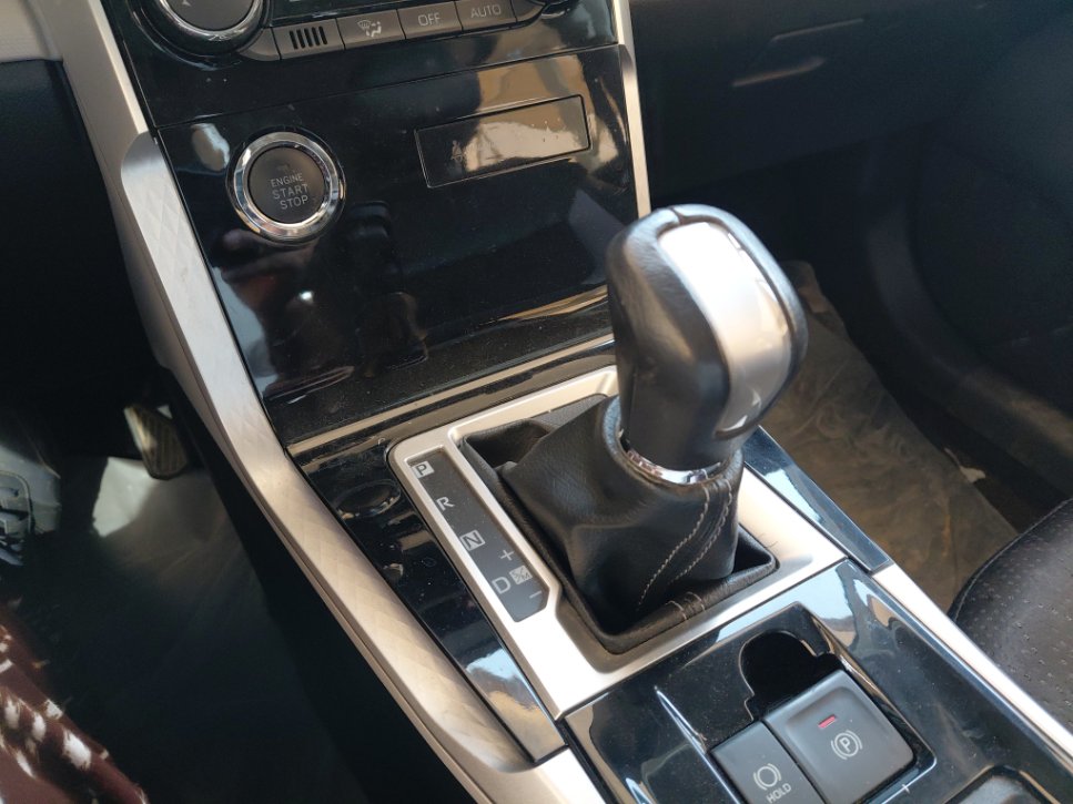 Toyota VELOZ GLX 2024 image