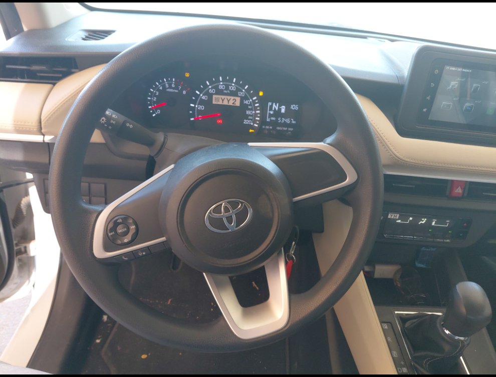 Toyota Yaris Y 2024 image