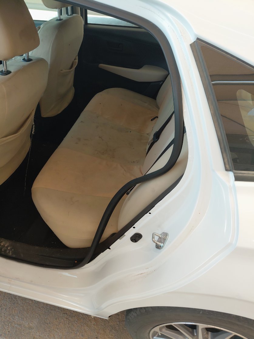 Toyota Yaris Y 2024 image