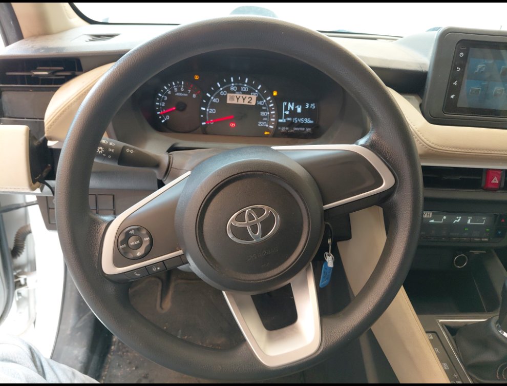 Toyota Yaris Y 2023 image