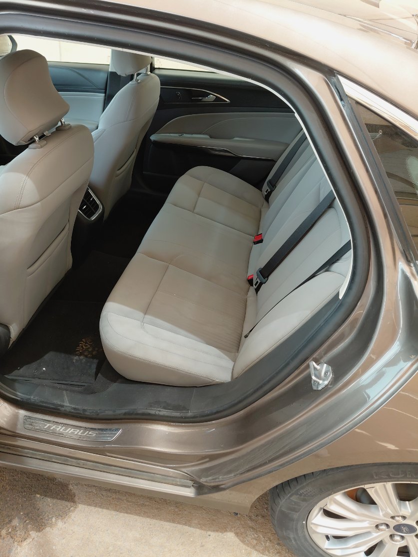 Ford Taurus FLEET 2022 image