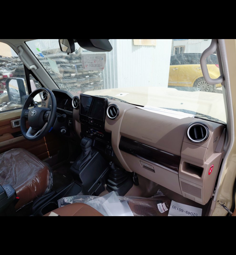 تويوتا لاند كروزر LC 70 SDLX - 4X4 - 2025 image