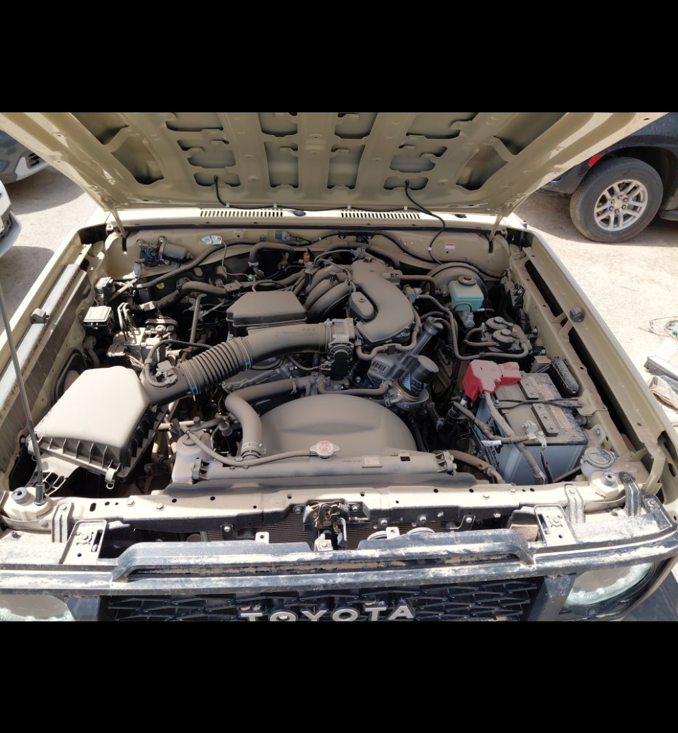 تويوتا لاند كروزر LC 70 SDLX - 4X4 - 2025 image